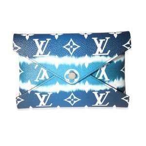 Louis Vuitton Blue LV Escale Medium Kirigami Pochette